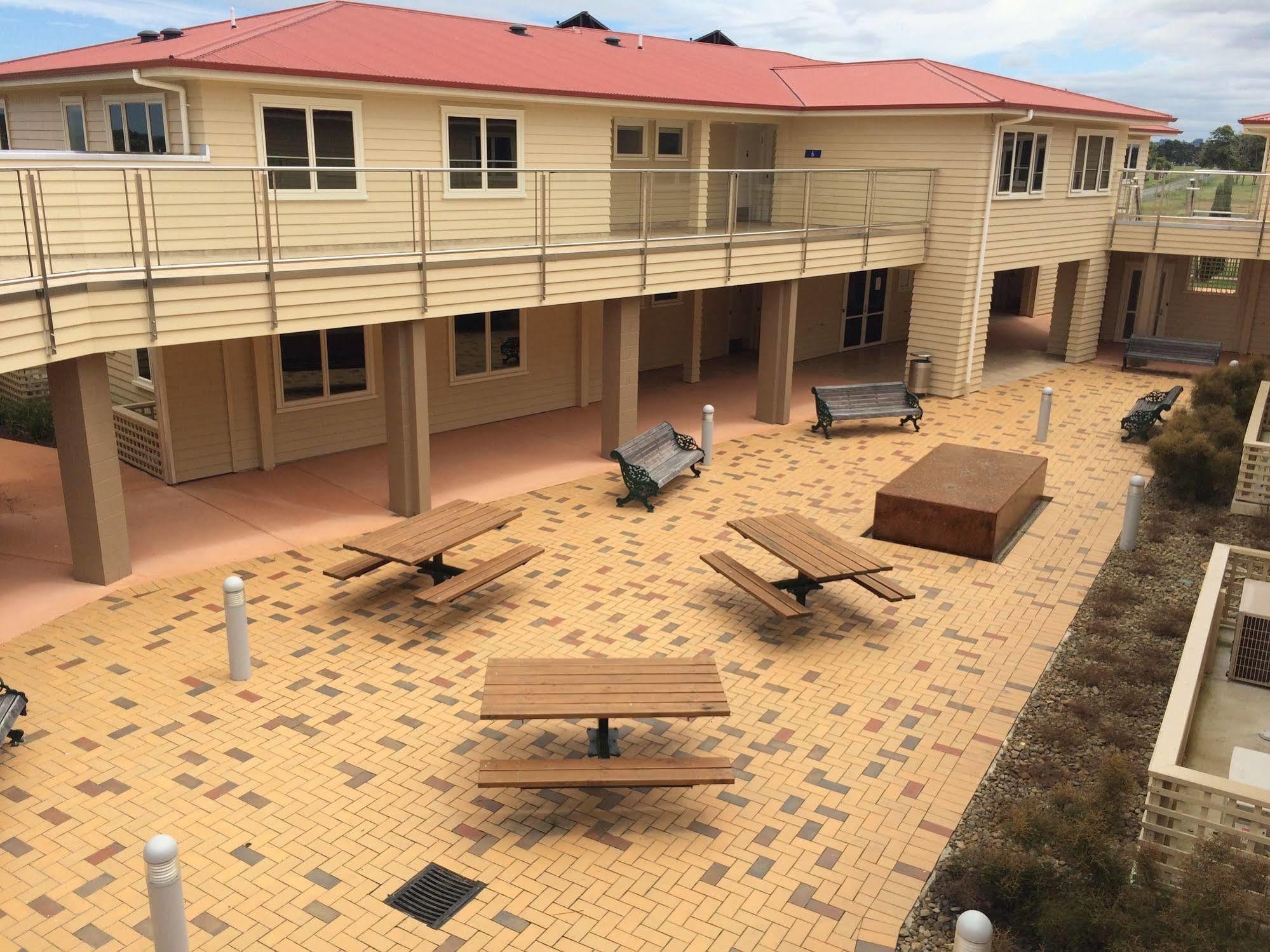 Bruce Pulman Lodge Papakura Exterior photo